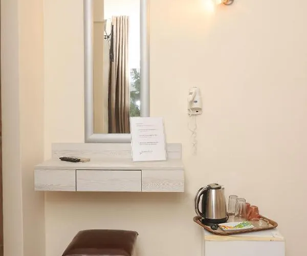 Hotel Summer Polychrono