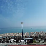 Summer Szálloda